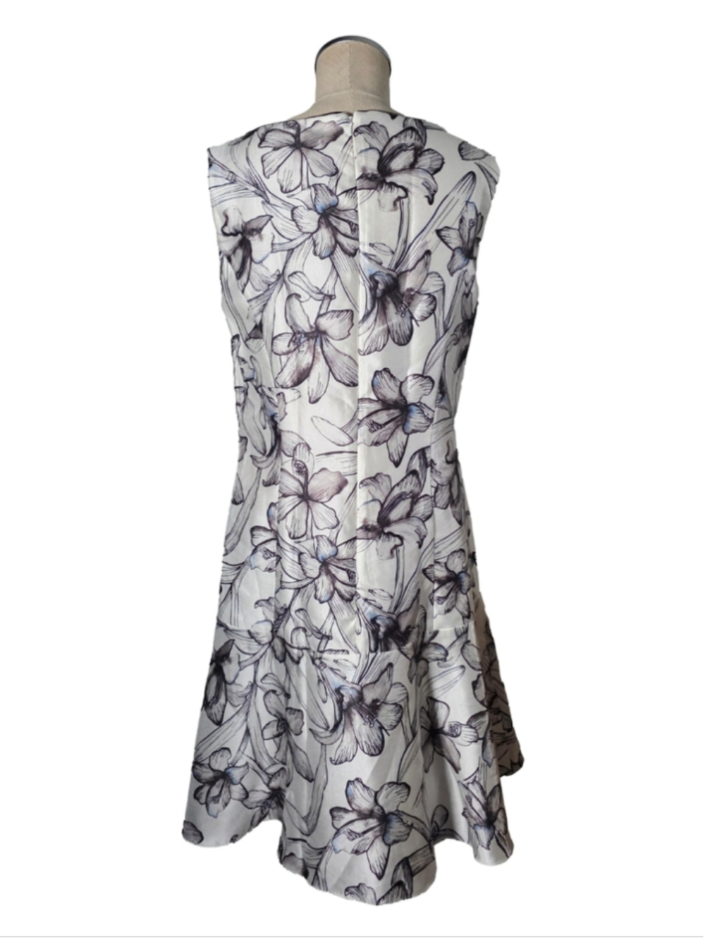 Reiss Onyx Printed Flare Dress Sleeveless Fit & Flare Floral Size 8 Off White - Picture 3 of 10